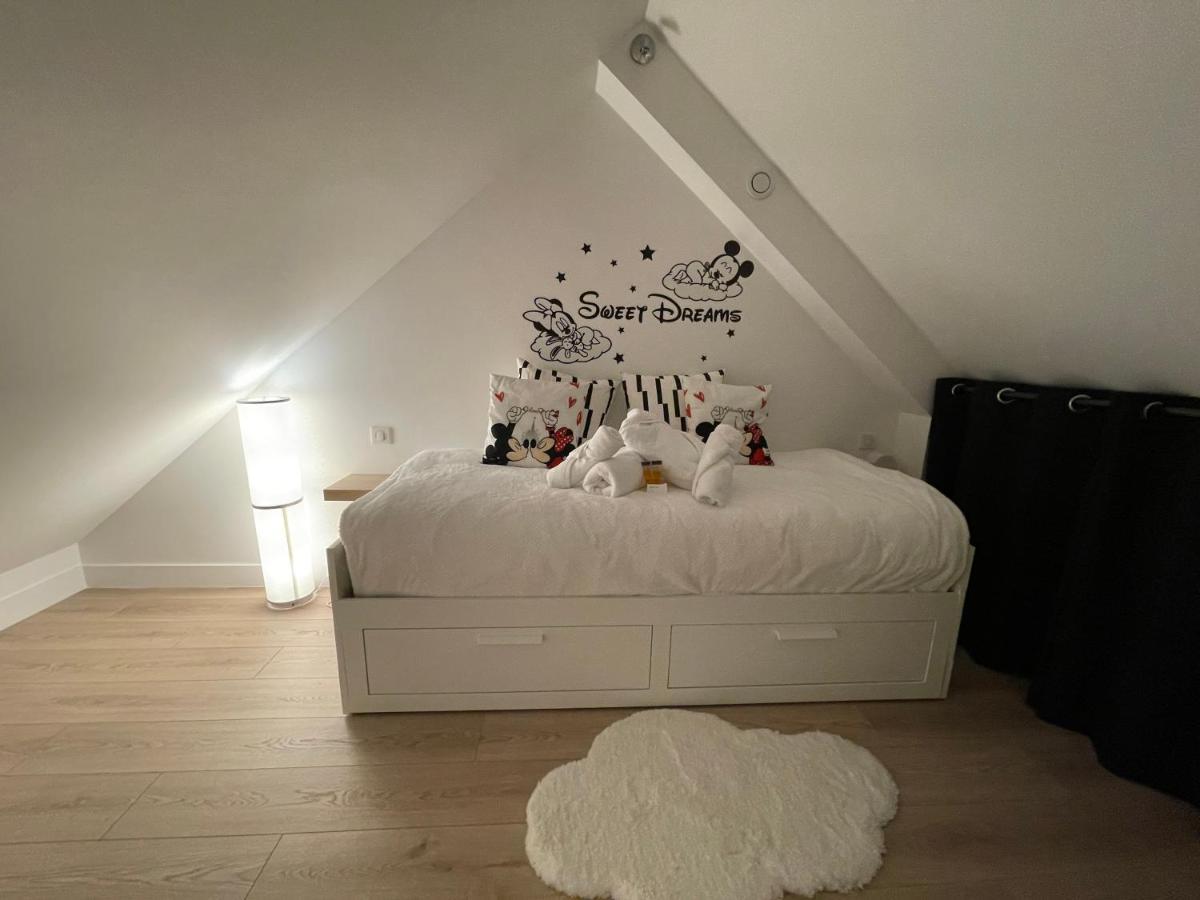 Paris House Villa Villejust Eksteriør bilde